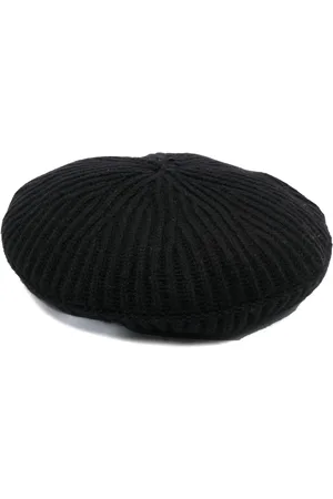 Ganni Baret met logopatch
