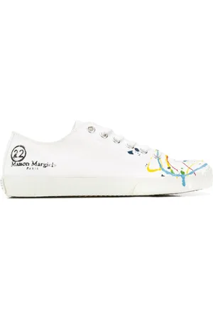 Maison Margiela Tabi sneakers met verfspatten