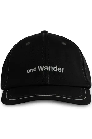 and wander Ribfluwelen pet met geborduurd logo