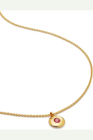 Monica Vinader 18kt gerecycled gouden halsketting met geboortesteen robijn hanger