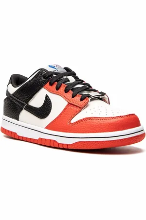 Nike Dunk Low sneakers