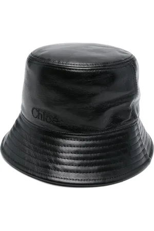 Chloé Vissershoed met geborduurd logo