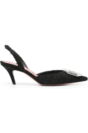 Amina Muaddi Camelia pumps met gesp