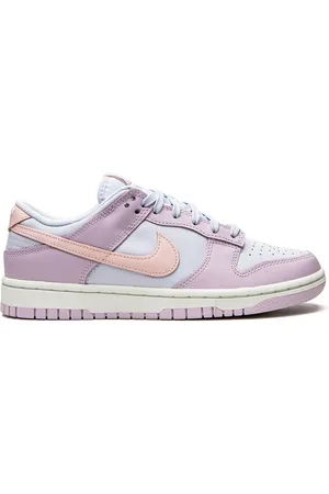 Nike Dunk Low sneakers