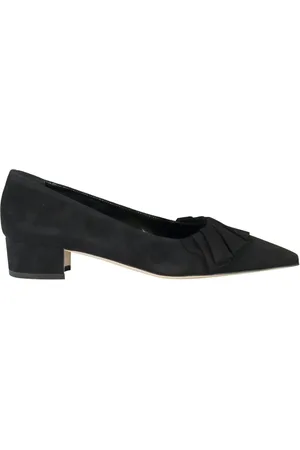 Manolo Blahnik 30 mm Newton pumps