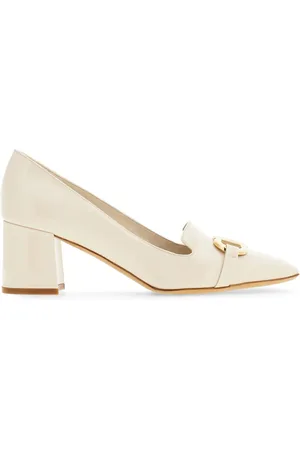 Salvatore Ferragamo Leren pumps met gancini