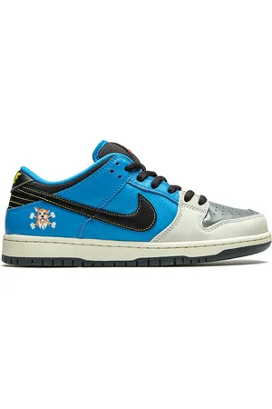 Jordan X Instant Skateboards SB Dunk Low Pro sneakers