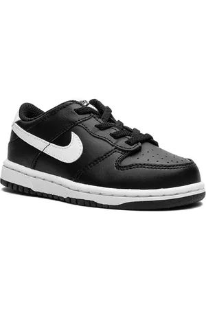 Nike Dunk Low sneakers
