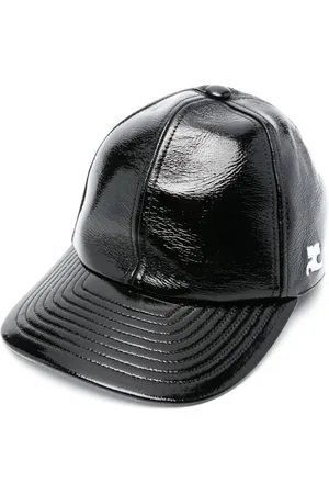 Courrèges Pet met geborduurd logo