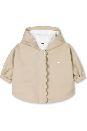 Chloé Jas met capuchon