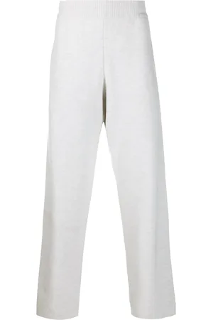 Barrie Broek met wijde pijpen
