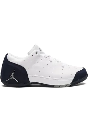 Jordan Carmelo 1.5 sneakers