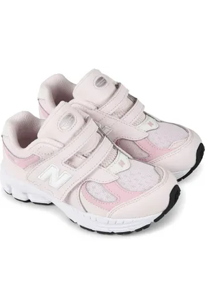 New Balance 2002 sneakers