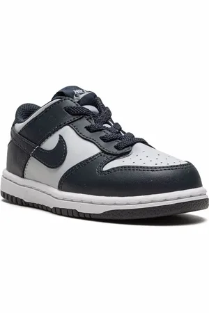 Nike Dunk Low sneakers