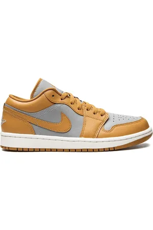 Jordan "Air 1 Low ""Chutney"" sneakerrs"