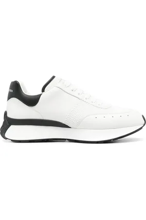 Alexander McQueen Chunky sneakers met vlakken