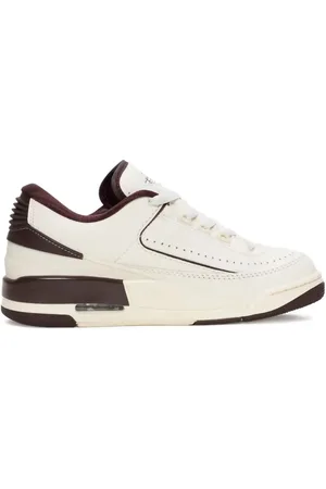 Jordan 2/3 "Earth" sneakers
