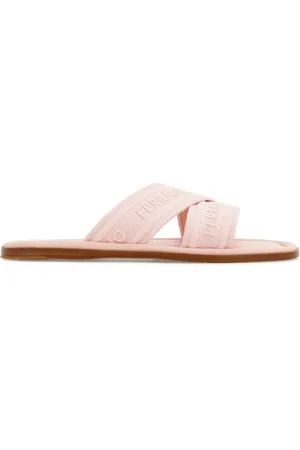 Salvatore Ferragamo Slippers met gekruiste bandjes