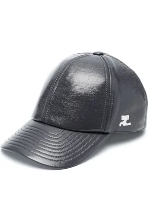 Courrèges Pet met geborduurd logo