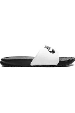 Nike Benassi JDI slippers