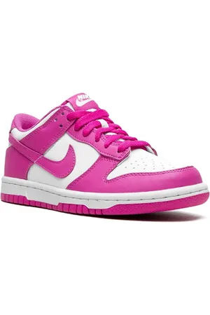 Nike Dunk Low sneakers