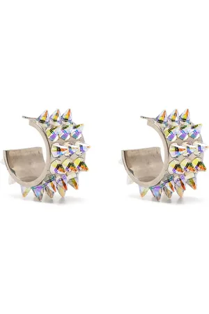 Amina Muaddi Oorringen met spikes