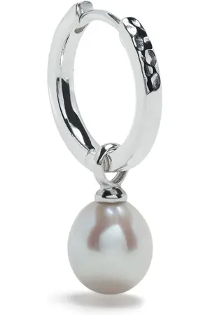 Dower and Hall Oorring met parel