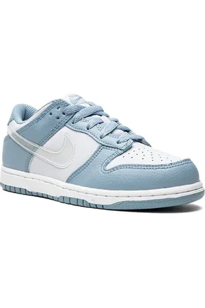 Nike Dunk Low sneakers
