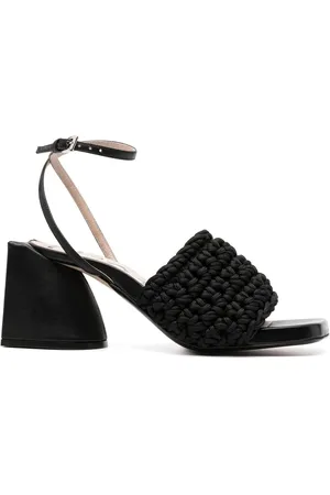 Nº21 Gevlochten sandalen