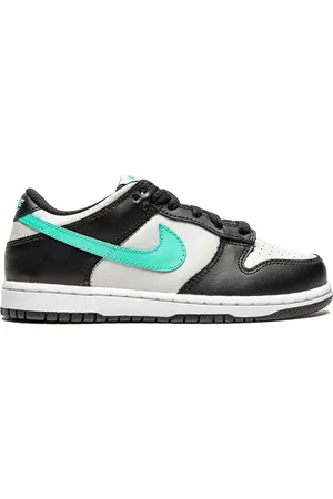 Nike Dunk Low sneakers
