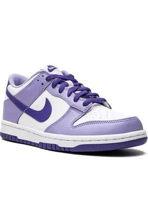 Nike Dunk Low sneakers