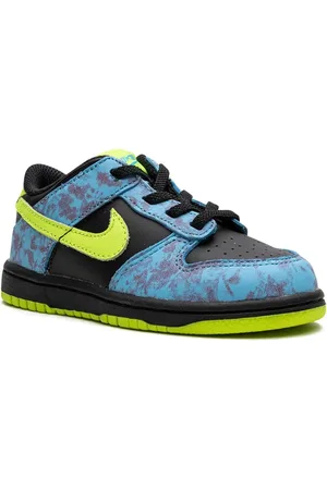 Nike Dunk Low sneakers