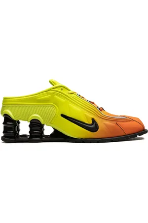 Nike "x Martine Rose Shox R4 Mule ""Safety Orange"" sneakers"