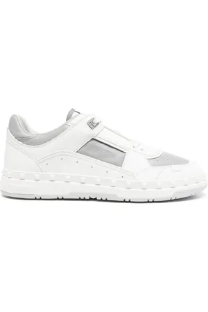 VALENTINO GARAVANI Freedots Rockstud sneakers