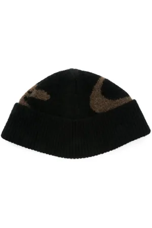 Nanushka Muts met intarsia patroon