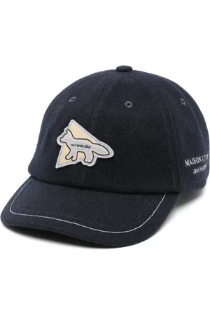 Maison Kitsuné X And Wander pet met logo