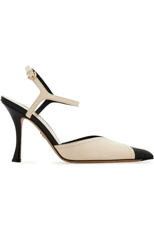 Salvatore Ferragamo Pumps met contrasterend