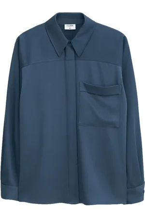 Filippa K Glimmende blouse met opgestikte zak