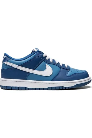 Nike Dunk Low sneakers