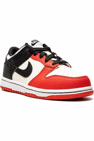 Nike Dunk Low sneakers
