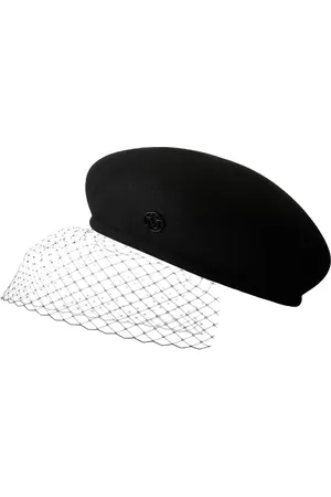 Le Mont St Michel Emily Veil vilten baret