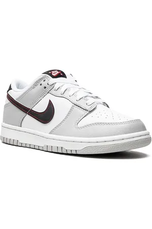 Nike Dunk Low sneakers