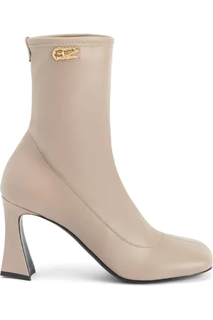 Giuseppe Zanotti Alethaa 85 mm enkellaarzen met logoplakkaat