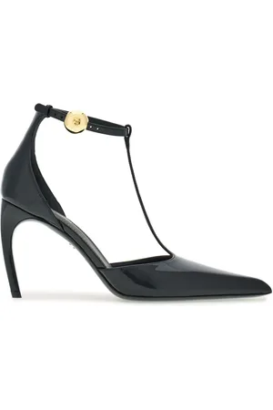 Salvatore Ferragamo Pumps van lakleer