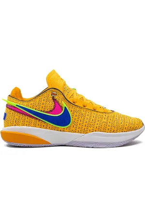 Nike "LeBron 20 ""Laser Orange"" sneakers"