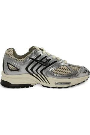 Nike Pegasus 2005 sneakers