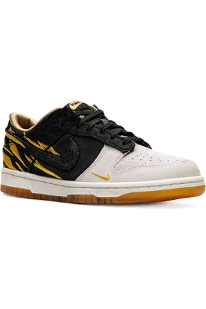 Nike Dunk Low "Year of the Tiger (2022)