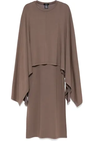 GOEN.J Geribbelde jurk met cape