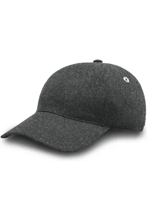 Ami Wollen pet met logopatch
