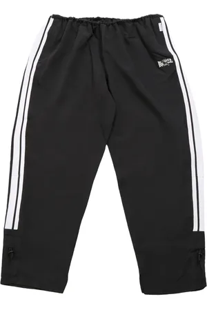 PROTOTYPES Striped straight